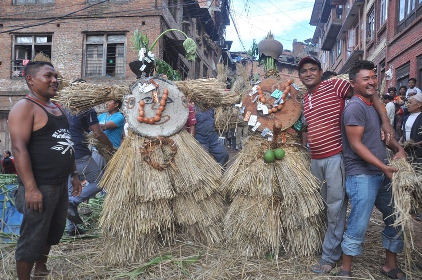 भक्तपुरका नेवार समुदाय : गाथामग चह्रे पर्व मनाउँदै